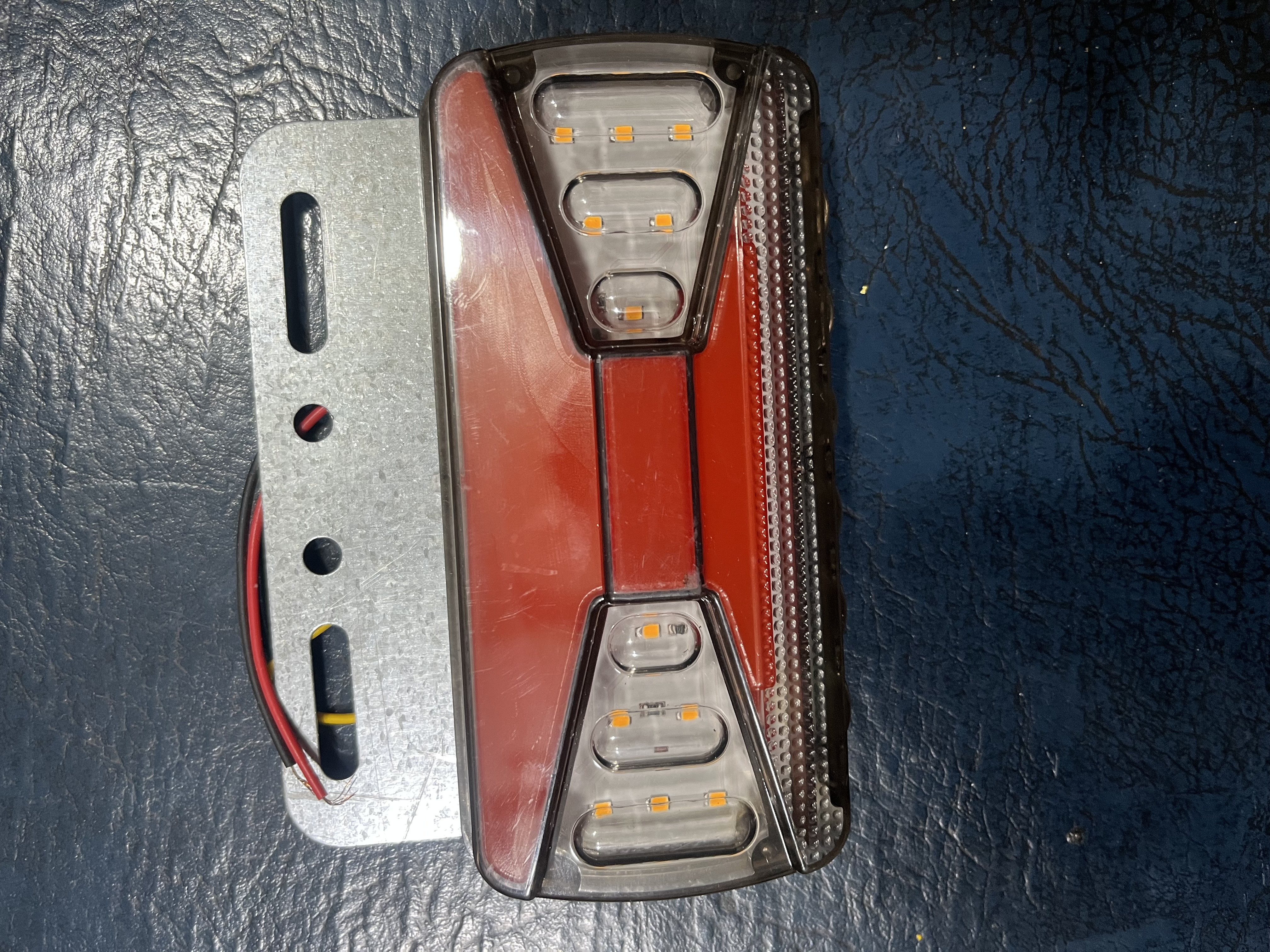 چراغ بغل تریلی و کامیون پایه آویز